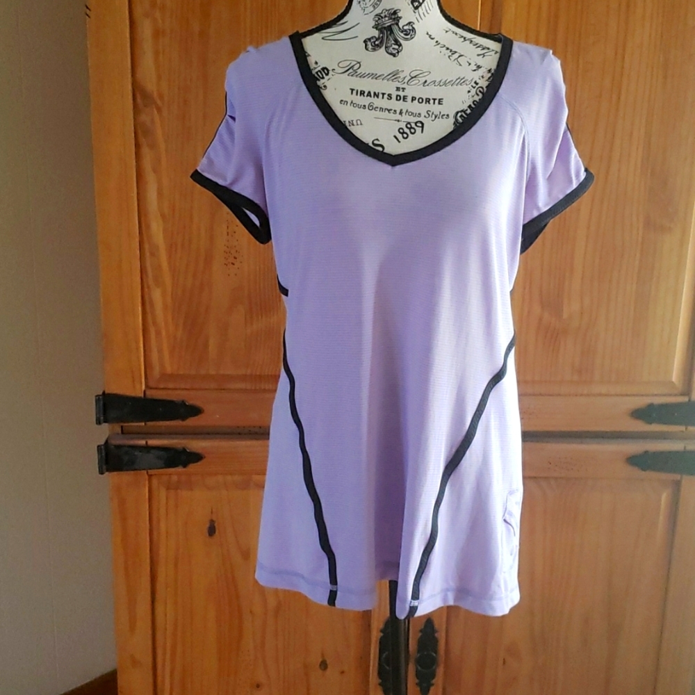 Lululemon top